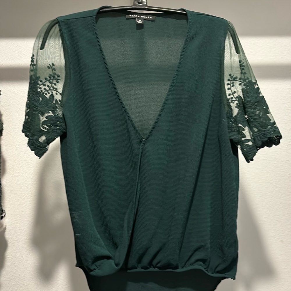 Lace sleeve blouse